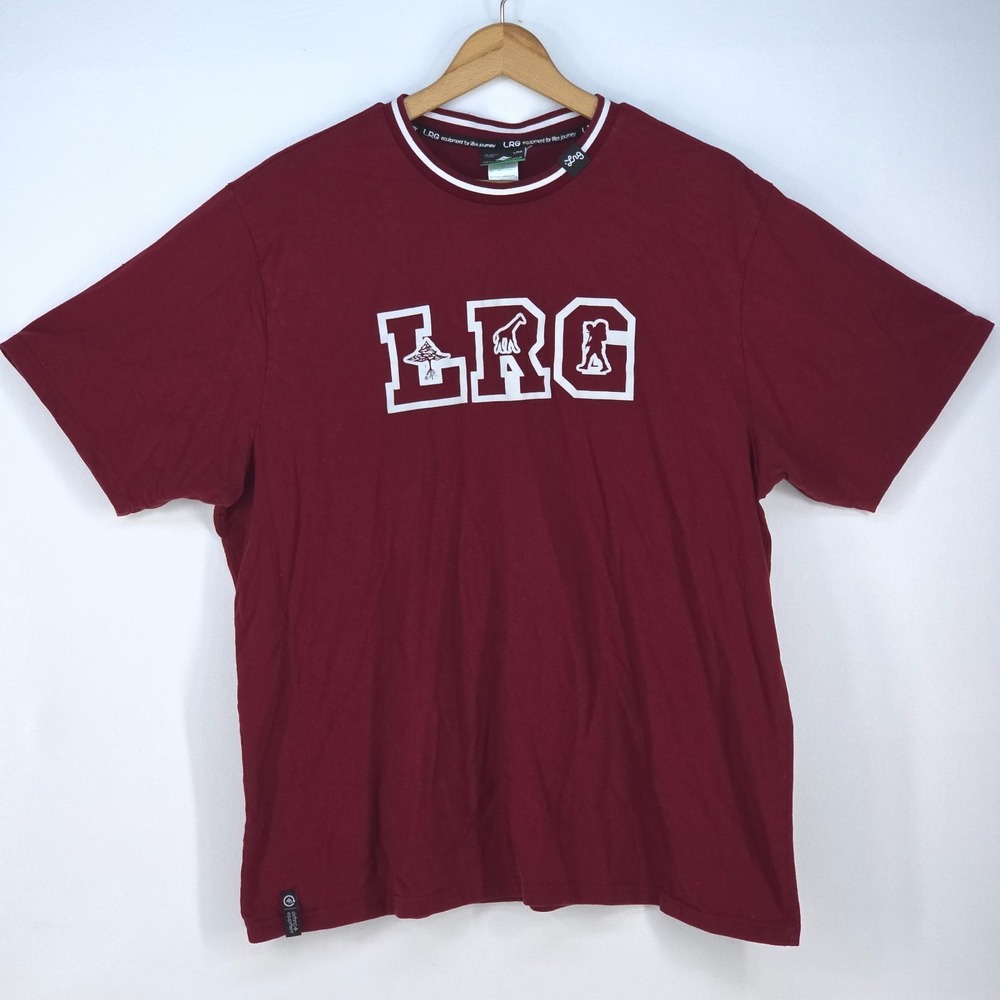 LRG Lifted Research Group Men's T Shirt 2XL Hiking Graphic Tee Spell Out Giraffe